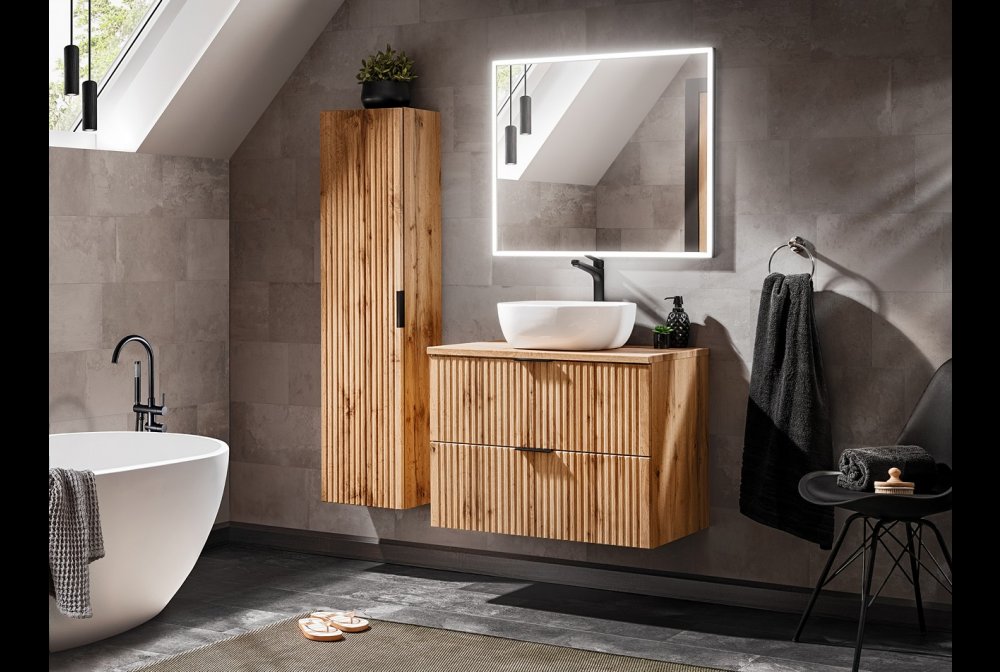 Adel Oak Bathroom