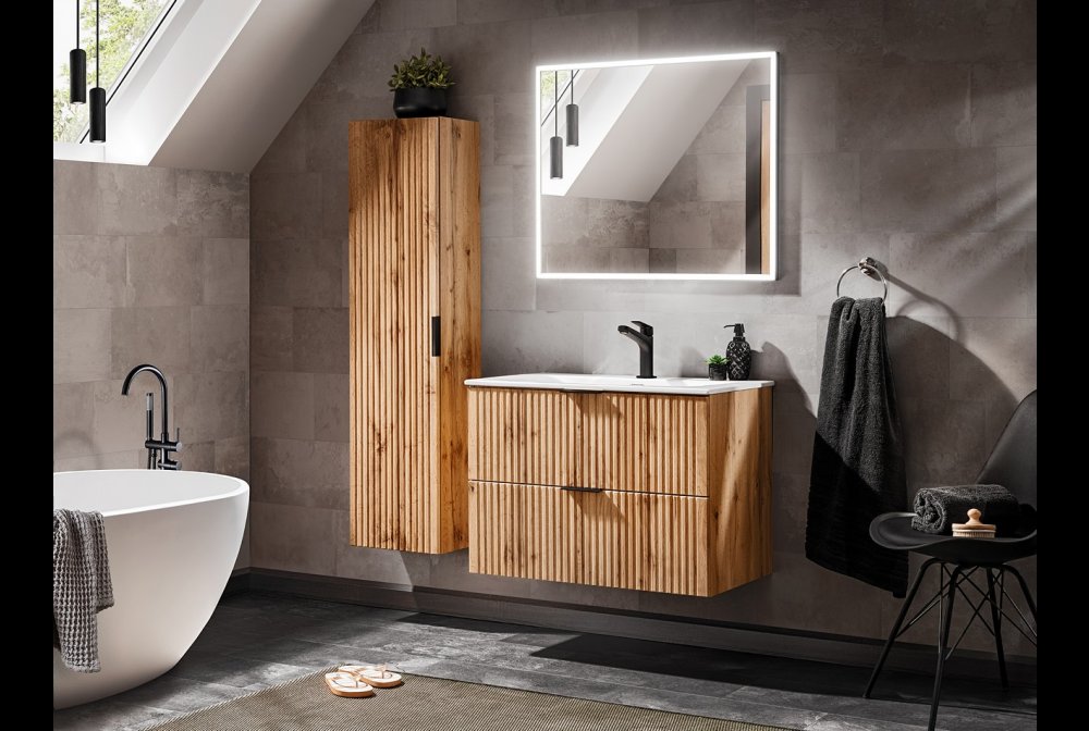 Adel Oak Bathroom